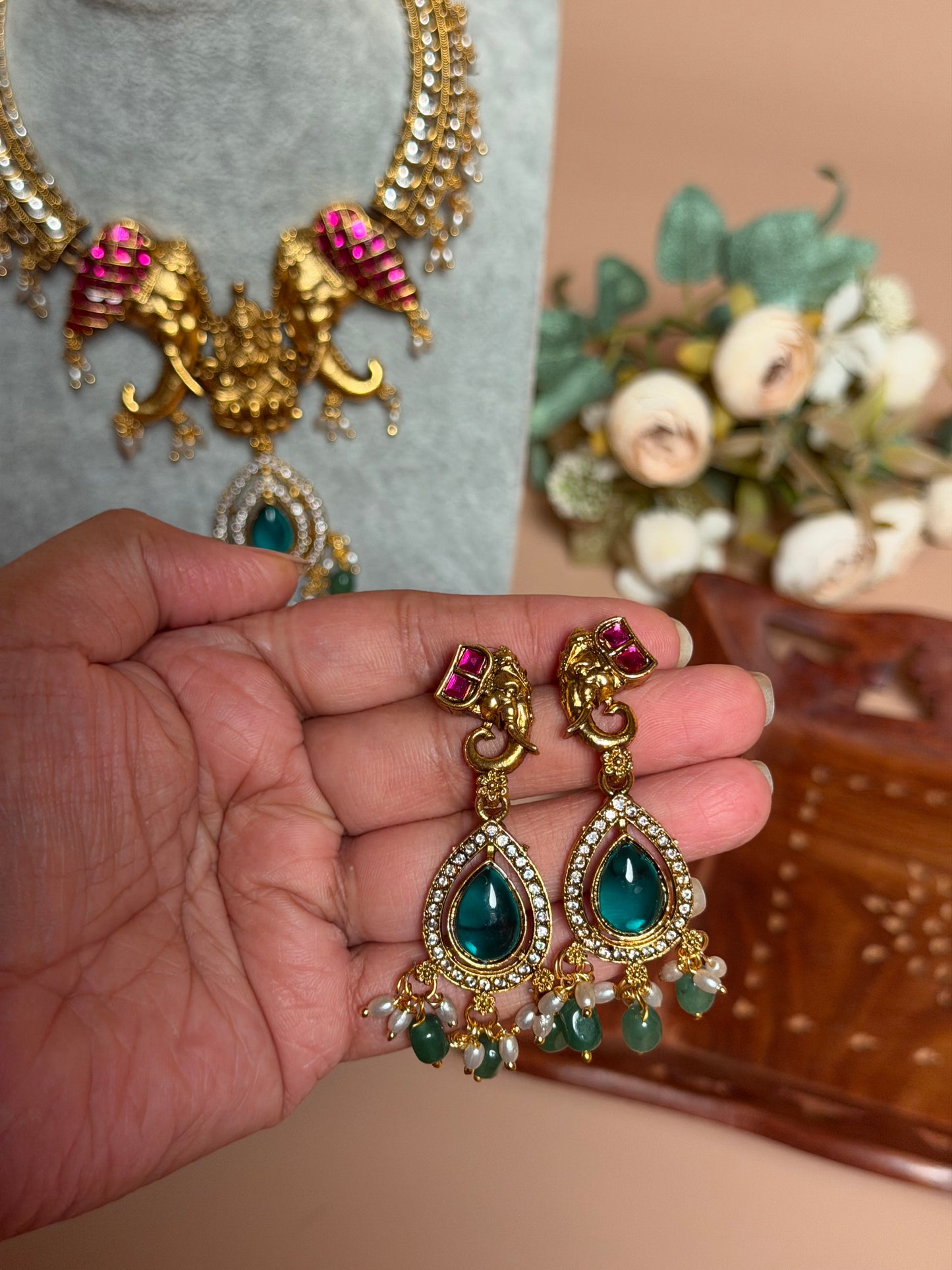 Premium Elephant-Lakshmi necklace with earrings KLJ08