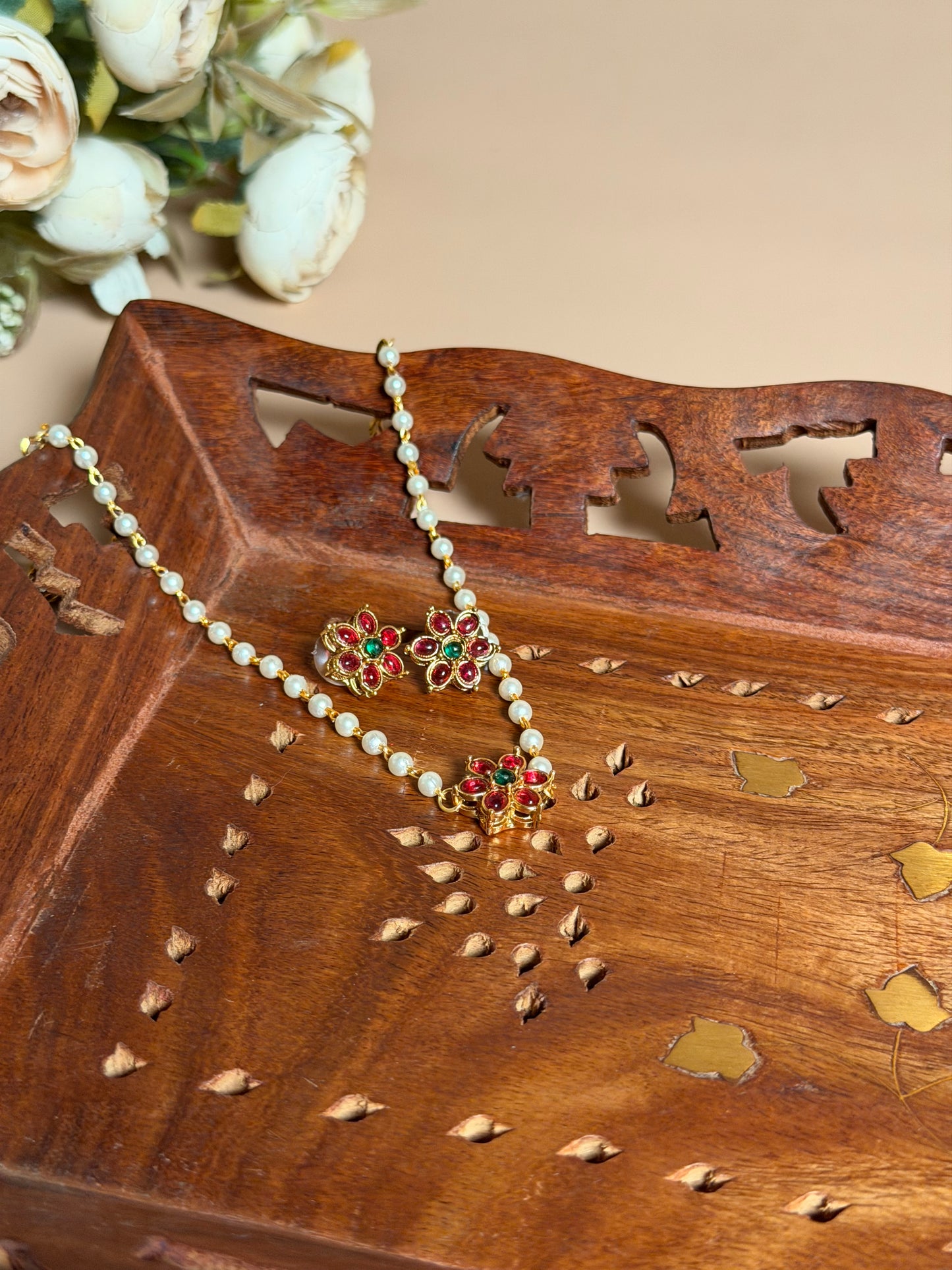 Pearl chain with phool pendant KLJ11