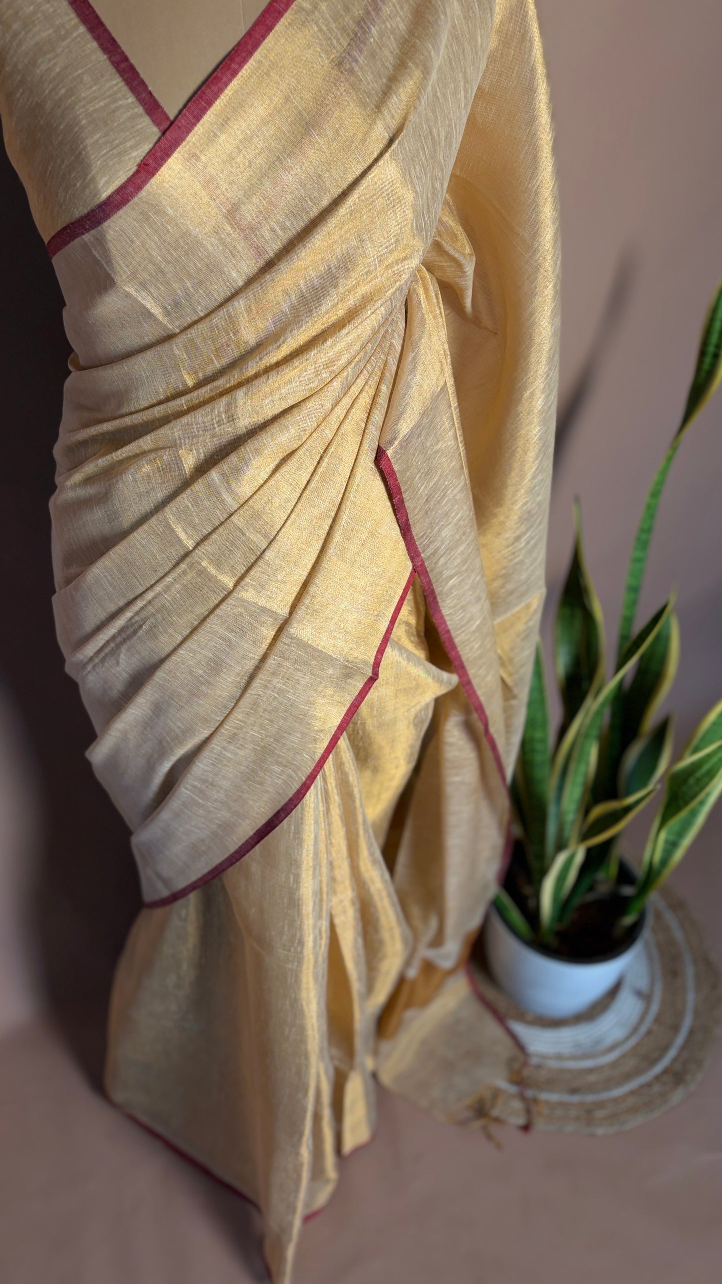 Golden tissue linen saree (KL0024)