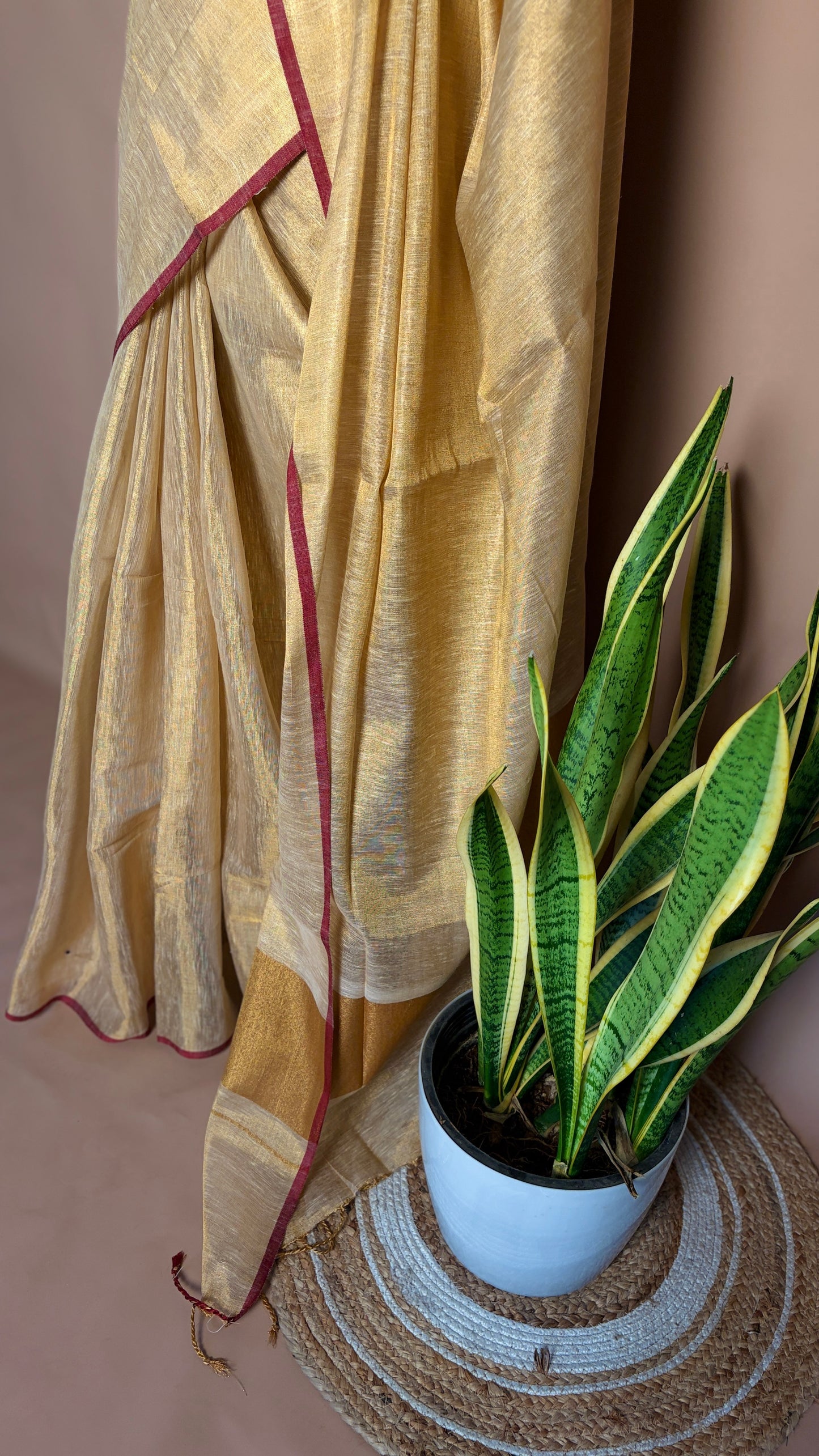 Golden tissue linen saree (KL0024)