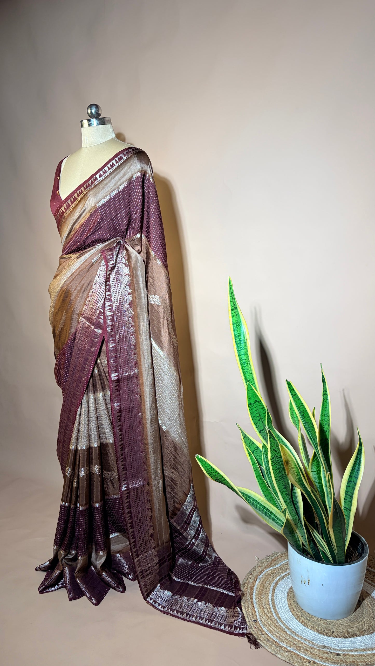 Fancy weaving saree (KL0027)