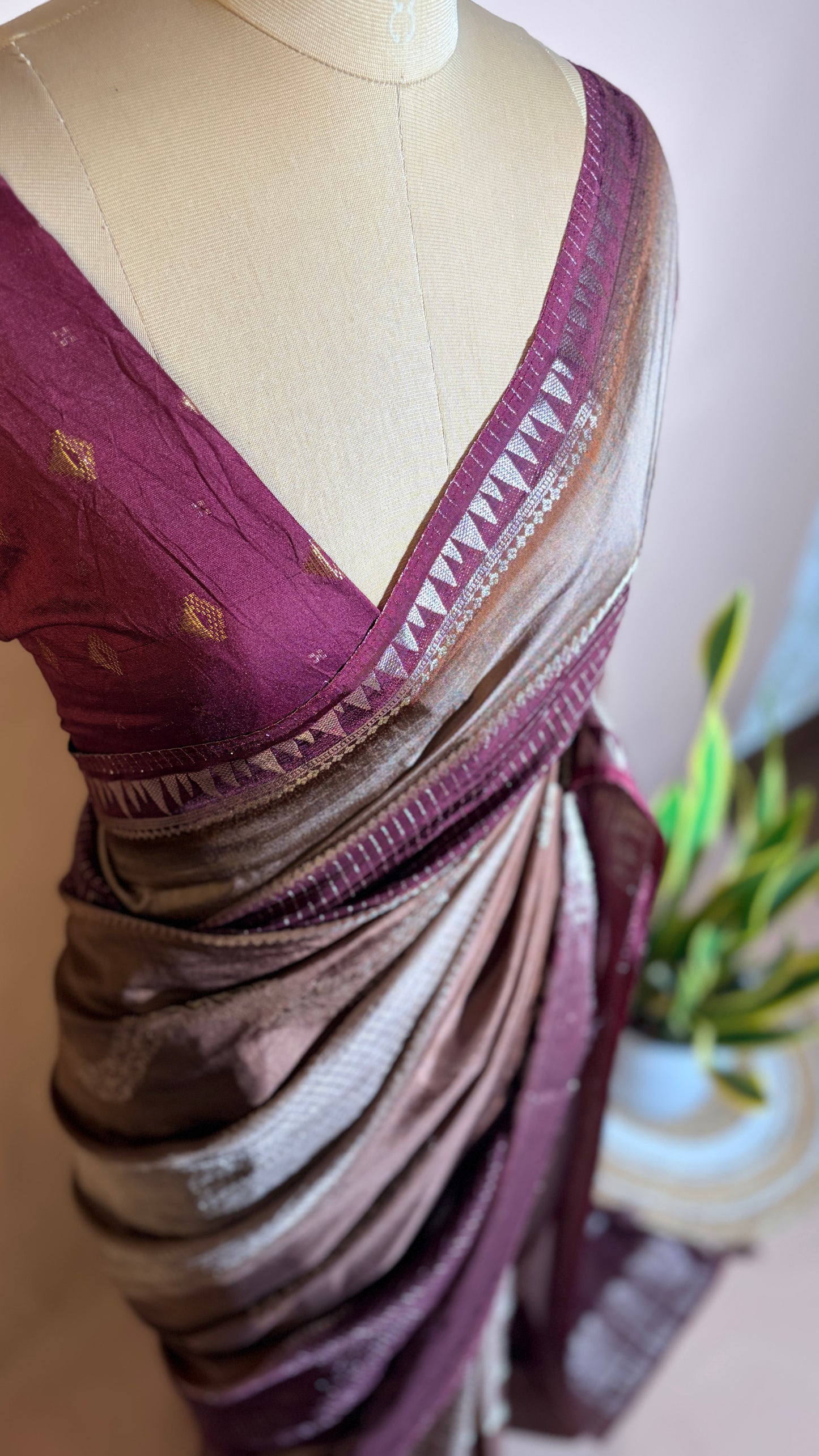 Fancy weaving saree (KL0027)