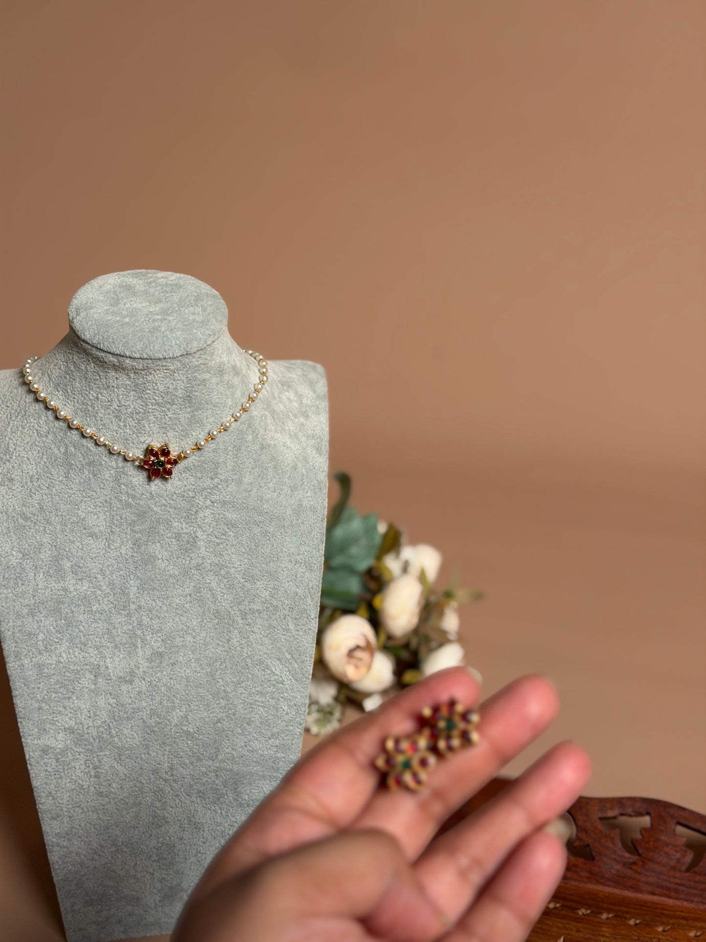 Pearl chain with phool pendant KLJ11